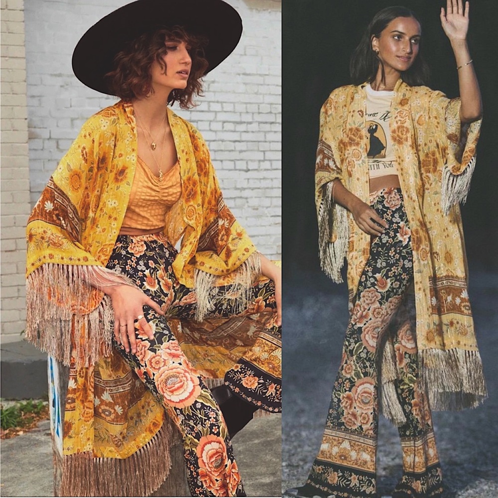 Spell 🦄 NWT Mystic Tassel Robe